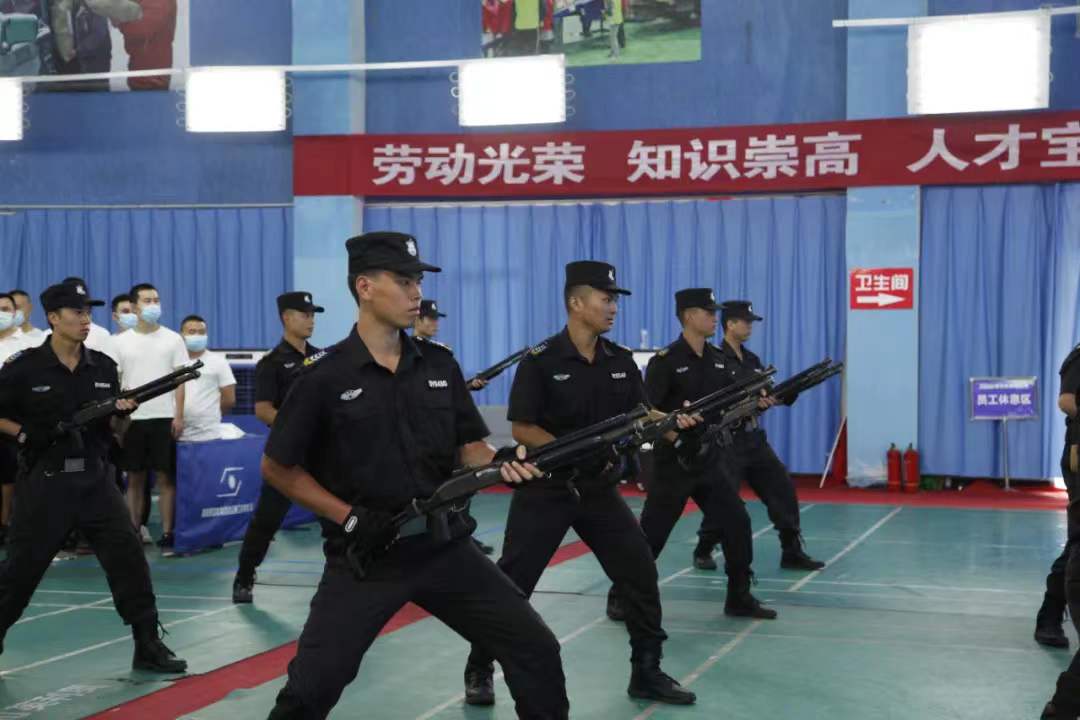 這個盛夏，他們?nèi)计鸨０仓盎稹保? /></div>

						
						<div   id=