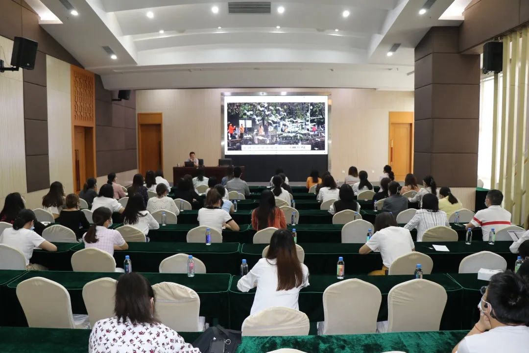 拍好圖片、講好故事、樹好形象——集團(tuán)公司工會(huì)開展“職工素質(zhì)提升課堂”之《攝影入門及提高》培訓(xùn)