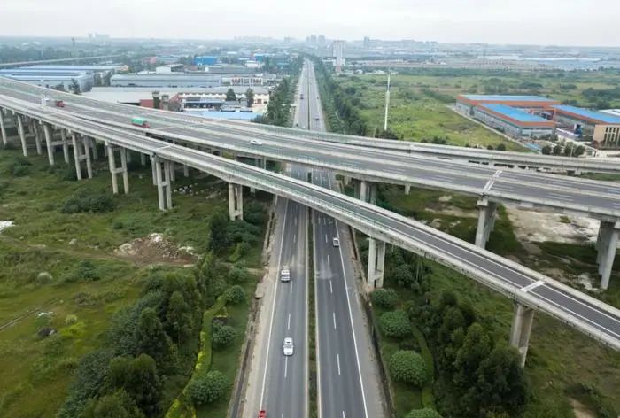 【決戰(zhàn)四季度】舊路煥新顏！這條路預(yù)計(jì)明年1月完成修復(fù)！
